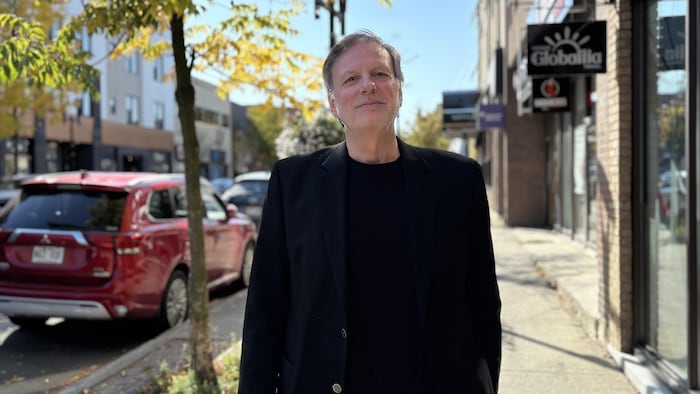 Marc Nantel au centre-ville de Rouyn-Noranda.