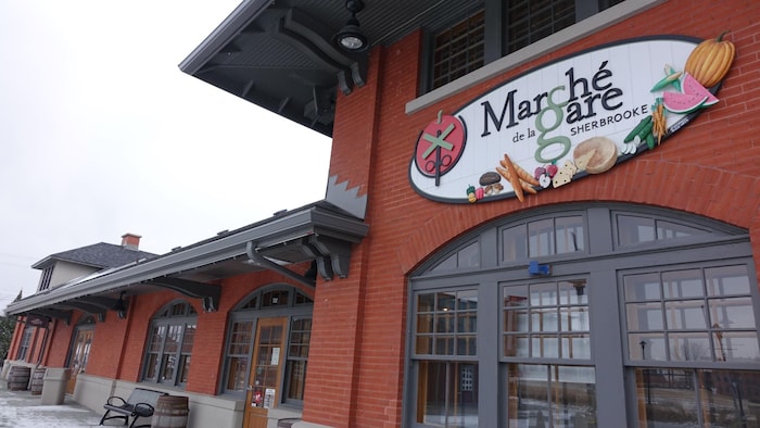 Marché de la Gare / #CanadaDo / Best Things to Do in Sherbrooke