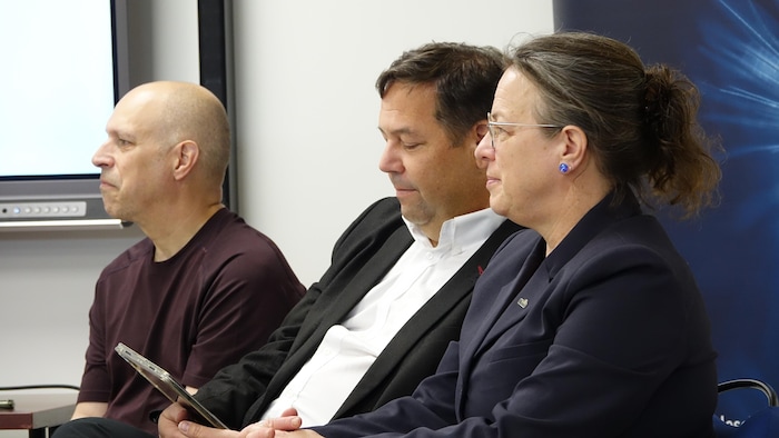 Dr Sébastien Toussaint, Dr Simon Prévost et la mairesse de Maria Patricia Chartier.