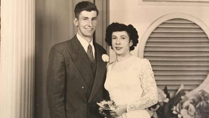 Larry et Helen Frey le jour de leur mariage, il y a 75 ans.