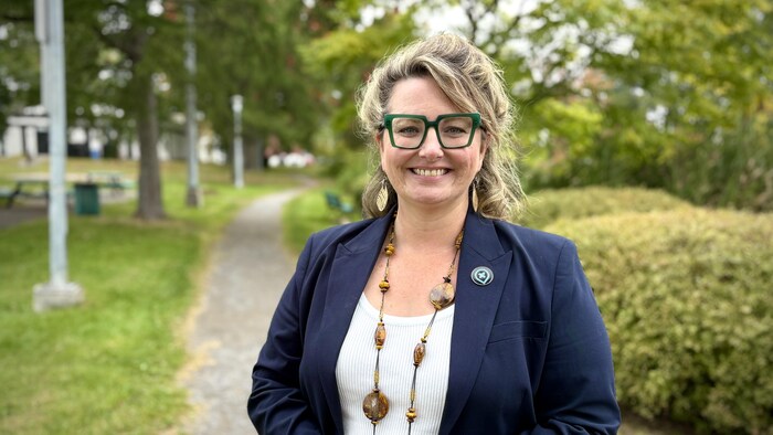 Marie-Ève Myrand dans un parc.