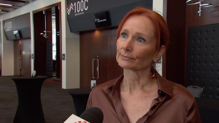 Marie-Josée Morency accorde une entrevue à Radio-Canada.