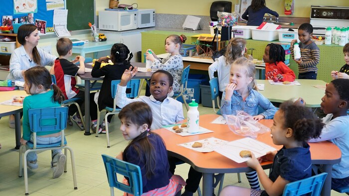 Niños de cuatro años en una guardería en la provincia de  Québec.