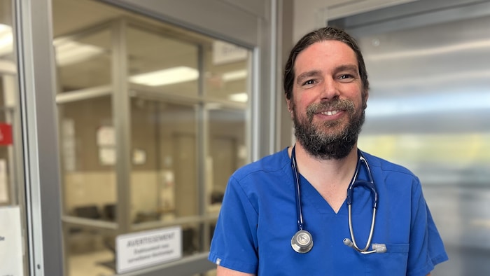 Mathieu Larrivée est chef du département de médecine générale pour Santé Québec Mauricie-et-Centre-du-Québec