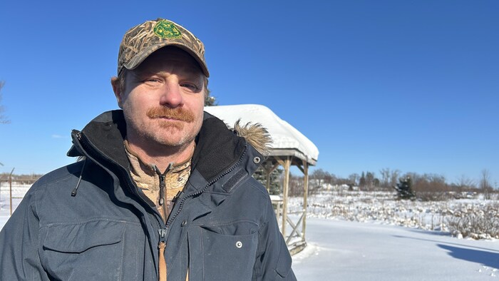 Matt Ginn est biologiste pour la province. 