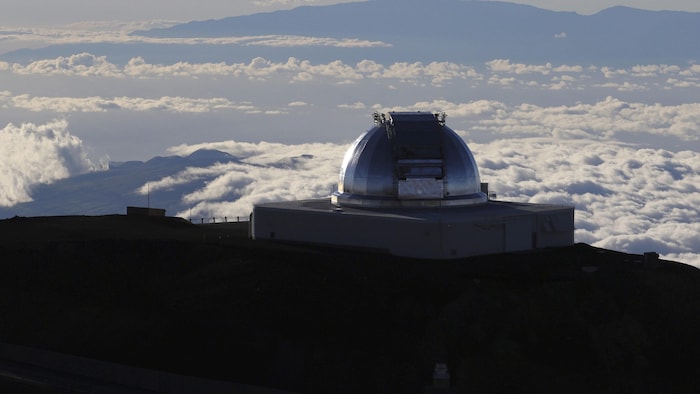 Un des nombreux télescopes au sommet du Mauna Kea.
