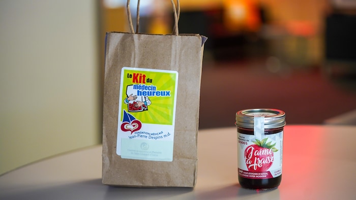 Le sac cadeau « Le kit du médecin heureux».
