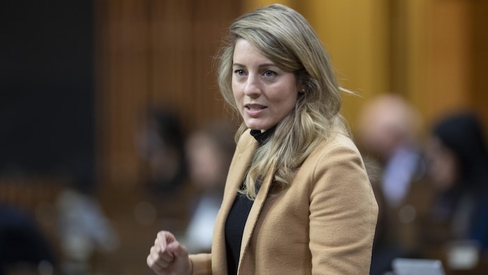 Mélanie Joly parle à la Chambre des communes.
