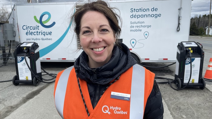 Mélanie Racette, conseillère en relations avec le milieu, et Julie Ouellet, cheffe solutions innovantes client chez Hydro-Québec.