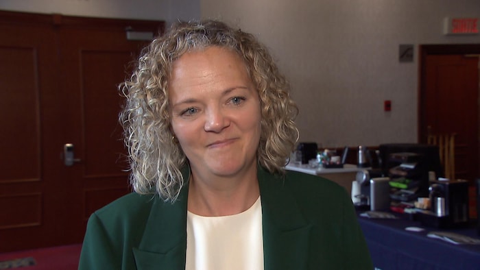 Mélissa Coulombe-Leduc lors d'une mêlée de presse.