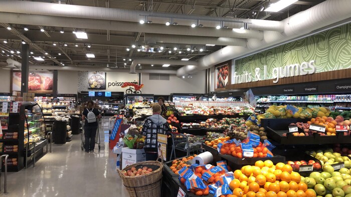 Frutas en un supermercado.