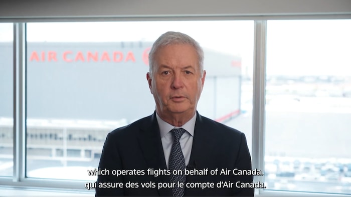 Une capture d'écran du vidéo de condoléances où Michael Rousseau est seul devant la caméra.