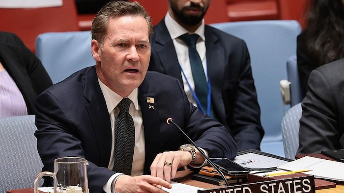 Mike Waltz, ambassadeur des États-Unis auprès des Nations Unies (ONU), prend la parole lors d’une séance du Conseil de sécurité.