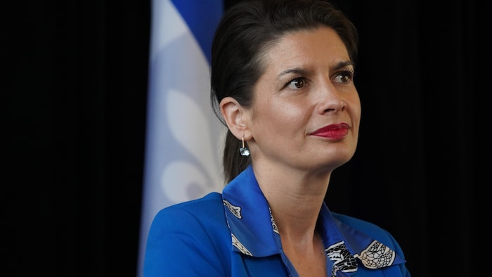 Plan rapproché de Geneviève Guilbault.