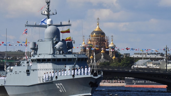 The small Russian guided-missile cruiser 