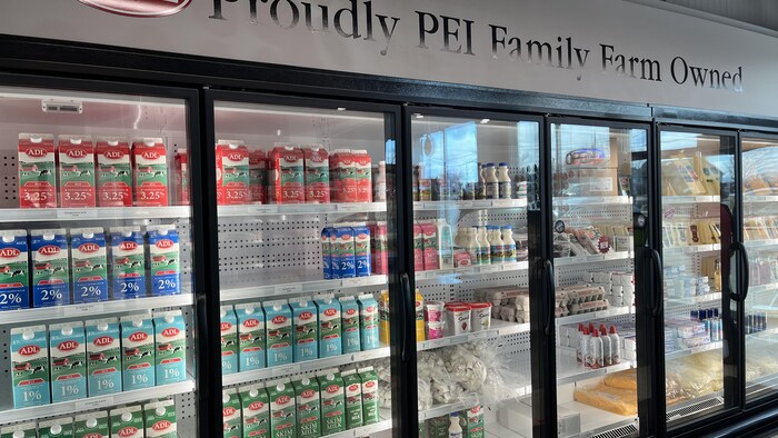 Un aperçu des produits vendus chez Amalgamated Dairies Limited.