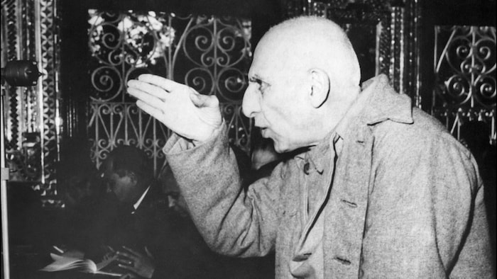 Le premier ministre iranien Mohammed Mossadegh lors de son procès en 1953.