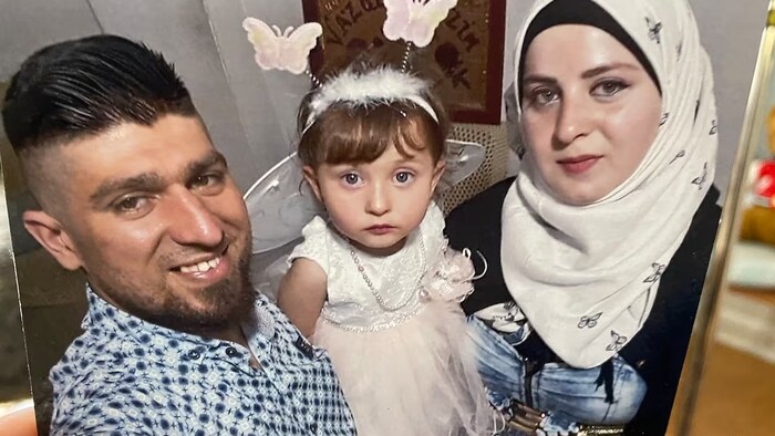 Mohammed Kharsa et Yasmine Sheikho avec leur fille, Sham.