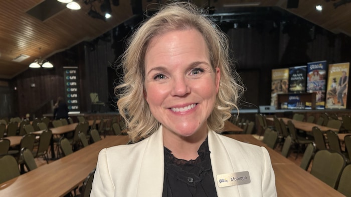 Monique Poirier.