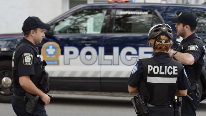 Mesmerizing Spvm Cracks Down On Montréal-nord Unit Suspected Of Co-ordinated Racist Behaviour Background Photography Mesmerizing Spvm Cracks Down On Montréal-nord Unit Suspected Of Co-ordinated Racist Behaviour Background Photography