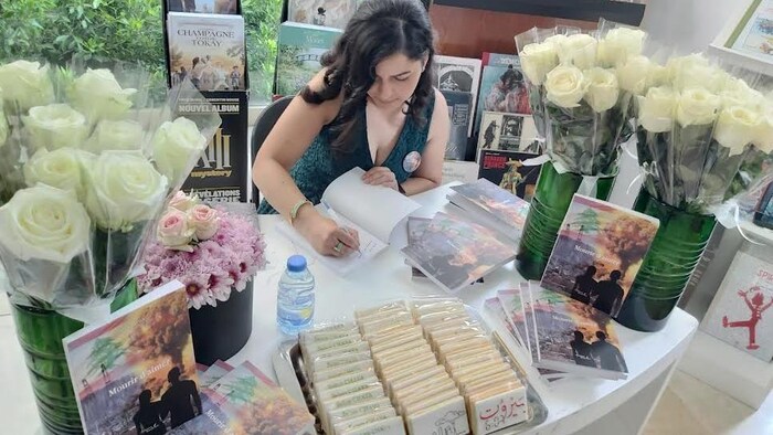 سلام شيّا توقع روايتها في مكتبة ’’ستيفان‘‘ (ٍٍStephan) في الأشرفية في بيروت 30 حزيران / يونيو 2022ز