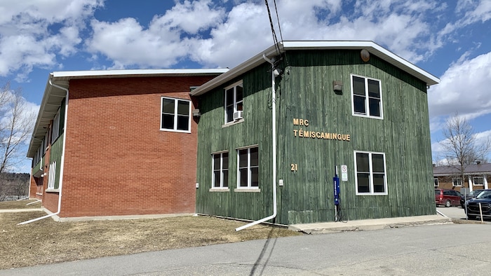 L'immeuble abritant les locaux de la MRC de Témiscamingue.