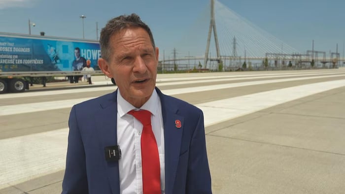 Murray Howe lors de la cérémonie d'ouverture du pont Gordie-Howe, le 24 juillet 2026.
