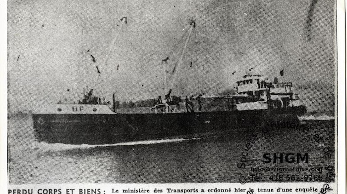 Photo d'archives montrant le navire en noir et blanc.