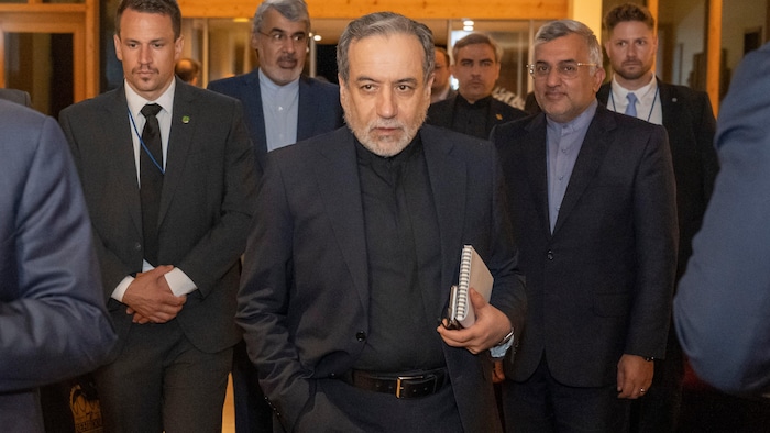 Le chef de la diplomatie iranienne Abbas Araghchi est arrivé à l'hôtel de luxe du Bürgenstock.