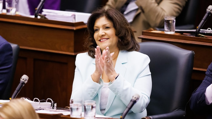 Nina Tangri assiste à la période des questions à Queen's Park, à Toronto, le mardi 13 mai 2025.