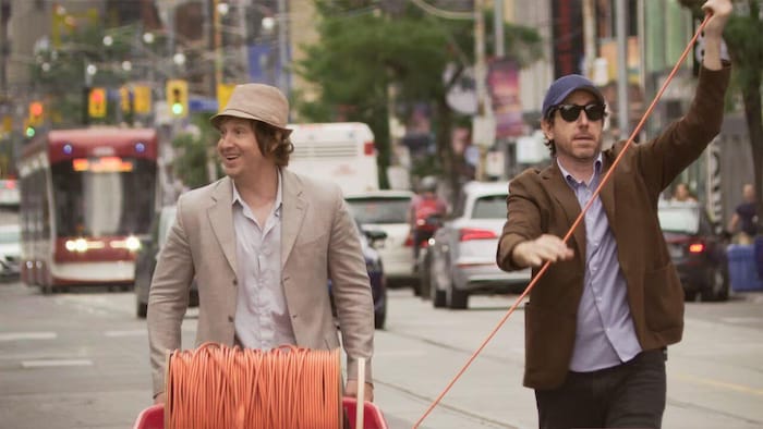 Jay McCarrol et Matt Johnson dans le film « Nirvanna The Band the Show the Movie ».
