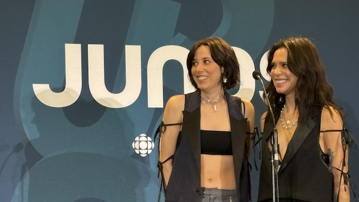 NOBRO a remporté le Juno de l'album rock de l'année.