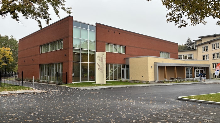 Un bâtiment extérieur.