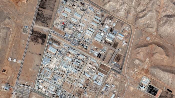 Plan as the crow flies from a nuclear power plant. national funeral iran high officers