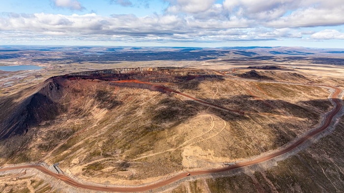 Vue aérienne de la mine Baffinland, au Nunavut.