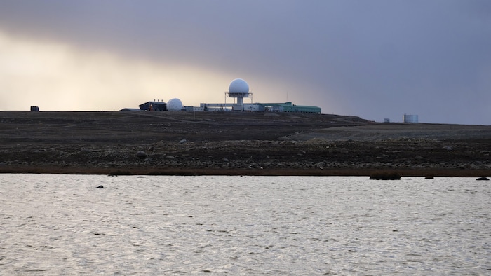 La station radar du Système d'alerte du Nord à Cambridge Bay, dans l'ouest du Nunavut, le 11 septembre 2022.