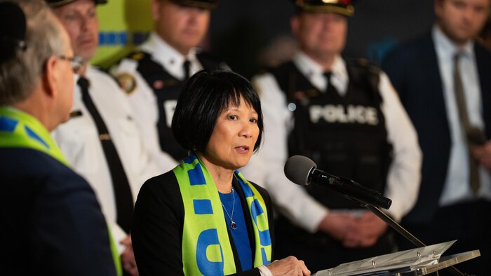 Olivia Chow prend la parole lors d’une annonce concernant le financement de la sécurité pour la Coupe du monde de la FIFA 2026 au Stade de Toronto, le mercredi 29 avril 2026.