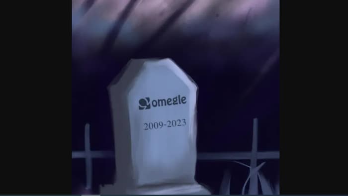 Illustration d'une pierre tombale affichant les années de la naissance et de la mort d'Omegle, soit 2009 et 2023. 