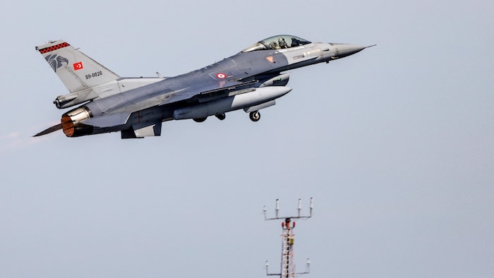 Il décolle lors de l'exercice « Air Defender 2023 » à l'aéroport militaire de Jagel, dans le nord de l'Allemagne, le 9 juin 2023.