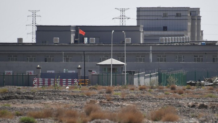 Une bâtiment ressemblant à une prison.