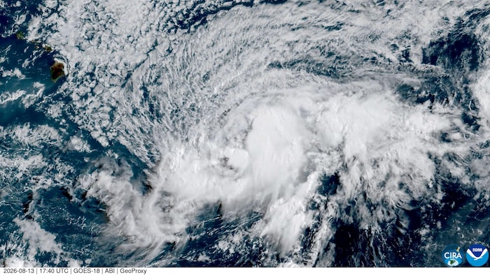Une image satellite montre la tempête tropicale Lala au-dessus de l'océan Pacifique, dans cette capture d'écran tirée d'une vidéo en accéléré réalisée entre le 12 et le 13 août 2026.