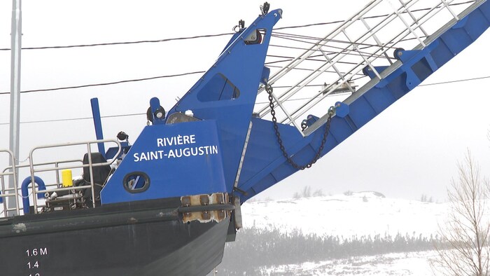 Une barge de la Société des traversiers du Québec.