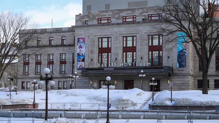 Le palais Montcalm en hiver.