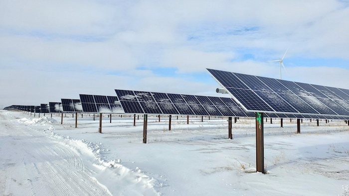 Le parc solaire Awasis, situé sur des terres qui appartiennent à la Première Nation Cowessess, en Saskatchewan.