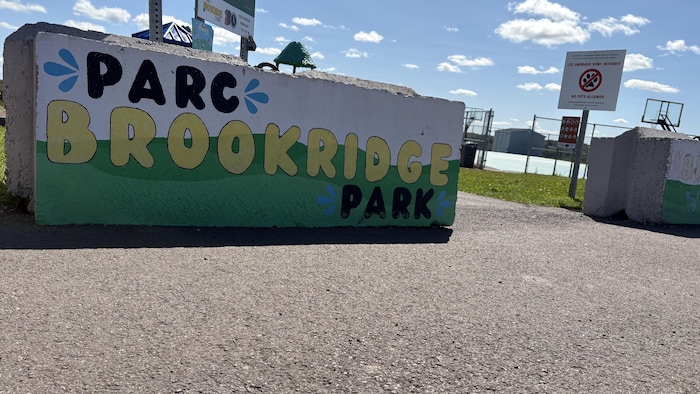 L'entrée du parc Brookridge.