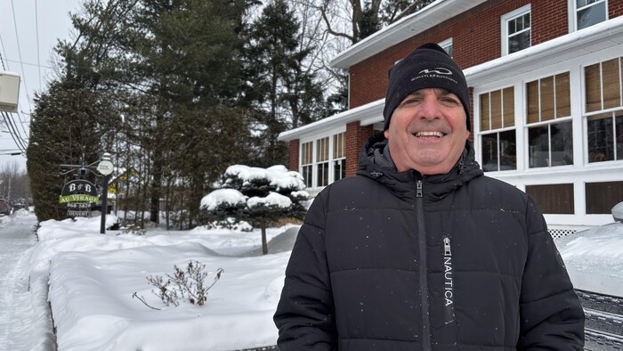 La neige attire les touristes dans la région de Memphrémagog | Radio-Canada