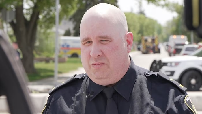 Un agent de police.