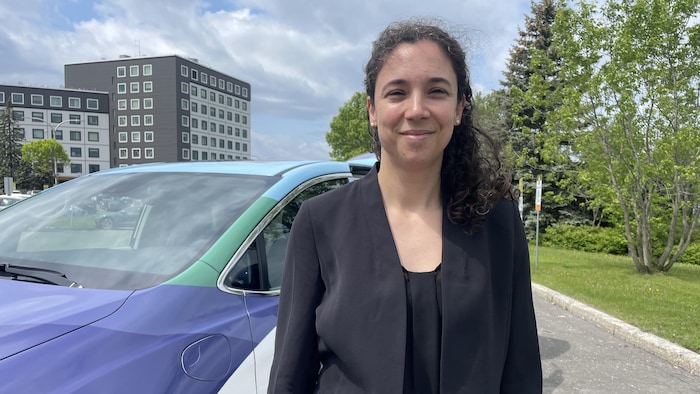 Valérie-Anne Gagnon face à la caméra.