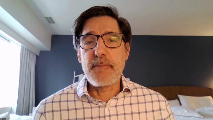 Paul Alexandre interviewé par vidéoconférence.