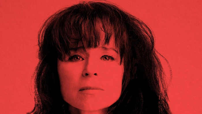 Portrait de la femme sur l'affiche du film.